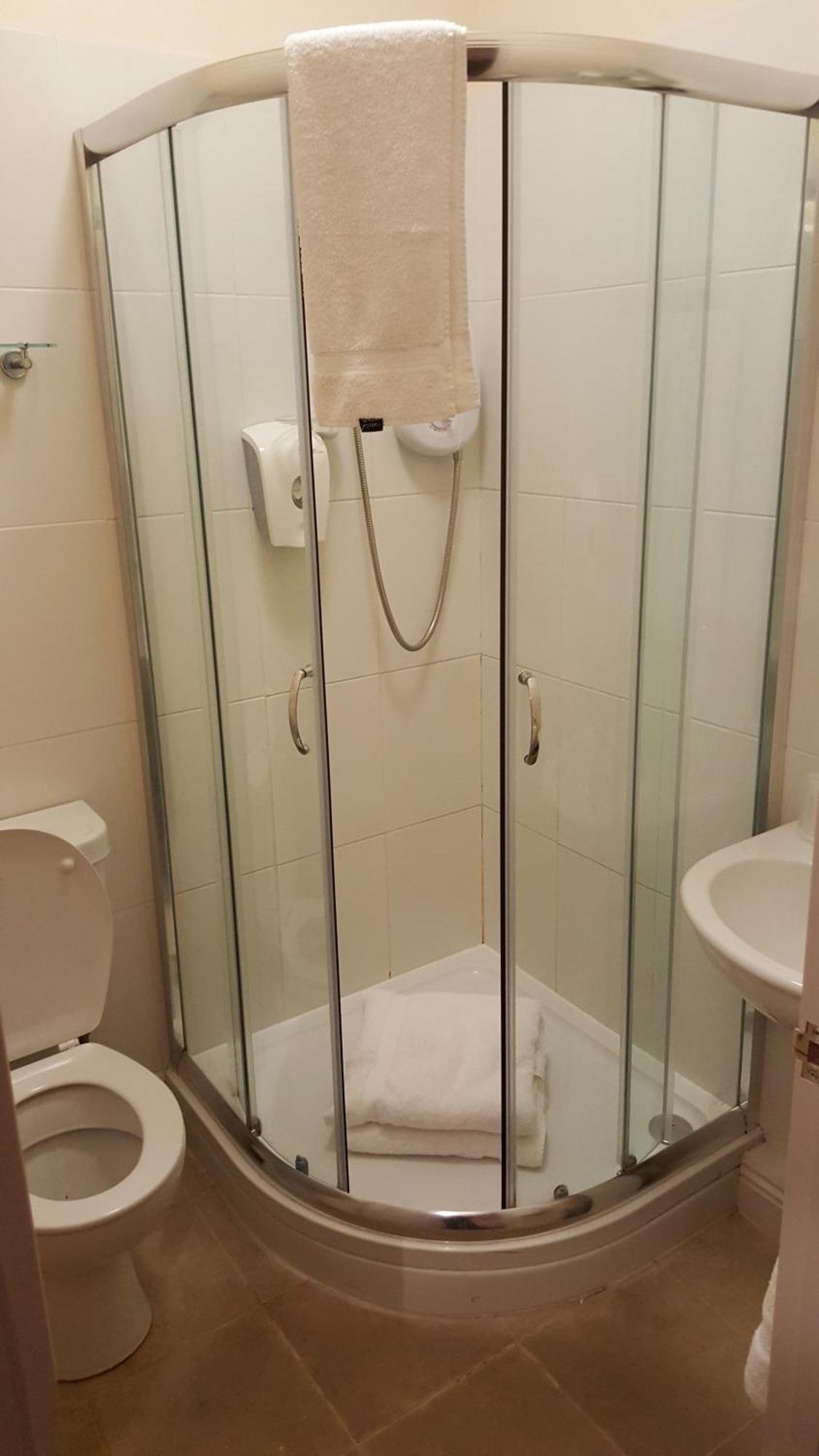 The Dolphin Hotel Уинкантън Стая снимка